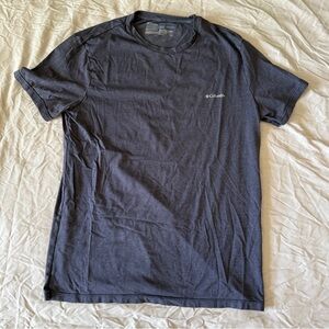 Columbia Men’s Short-Sleeve T-Shirt in Dark Blue